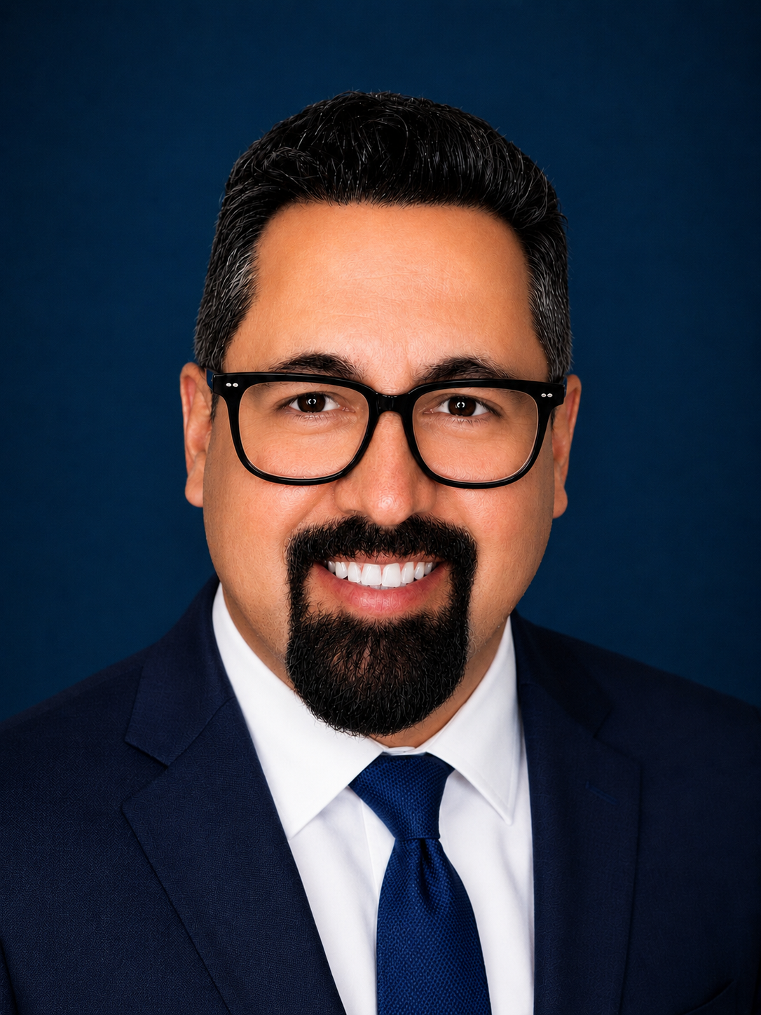 Pete Muñoz, Associate Agent